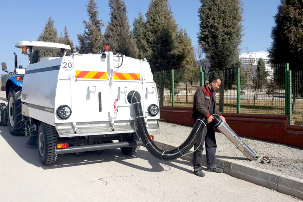 traktor_cekmeli_vakumlu_yol_supurme_makinasi3