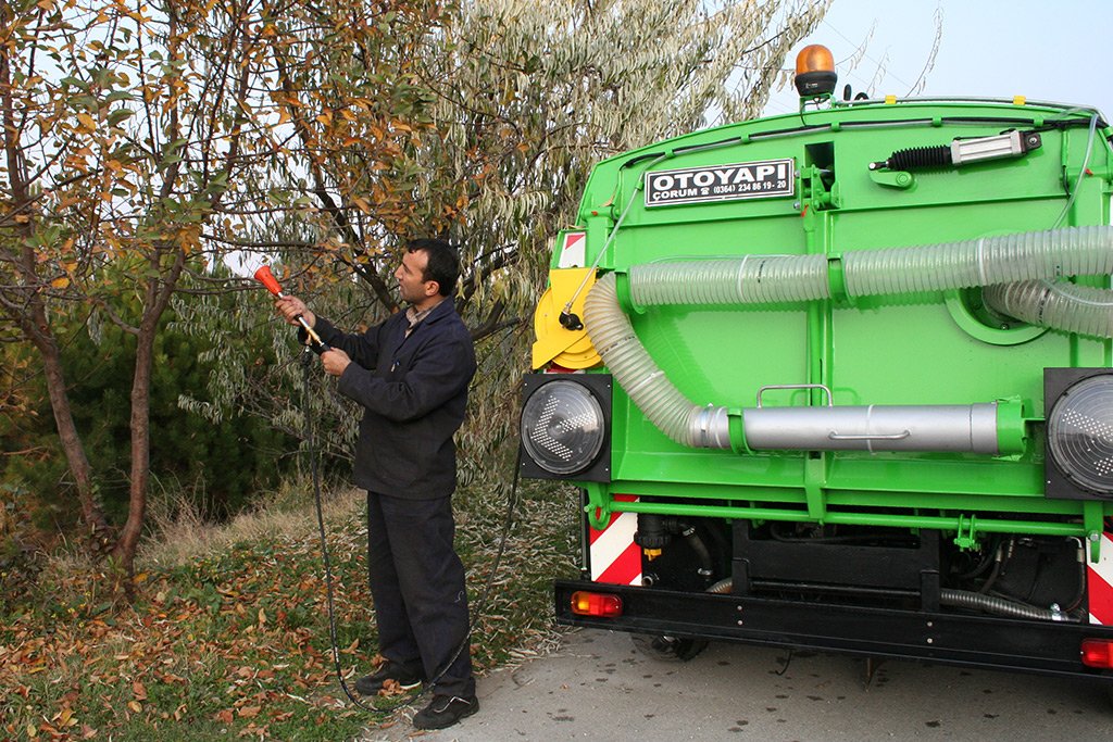 traktor_cekmeli_vakumlu_yol_supurme_makinasi7